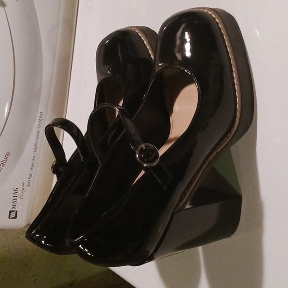 Steve Madden chunky heel. - Picture 2 of 5